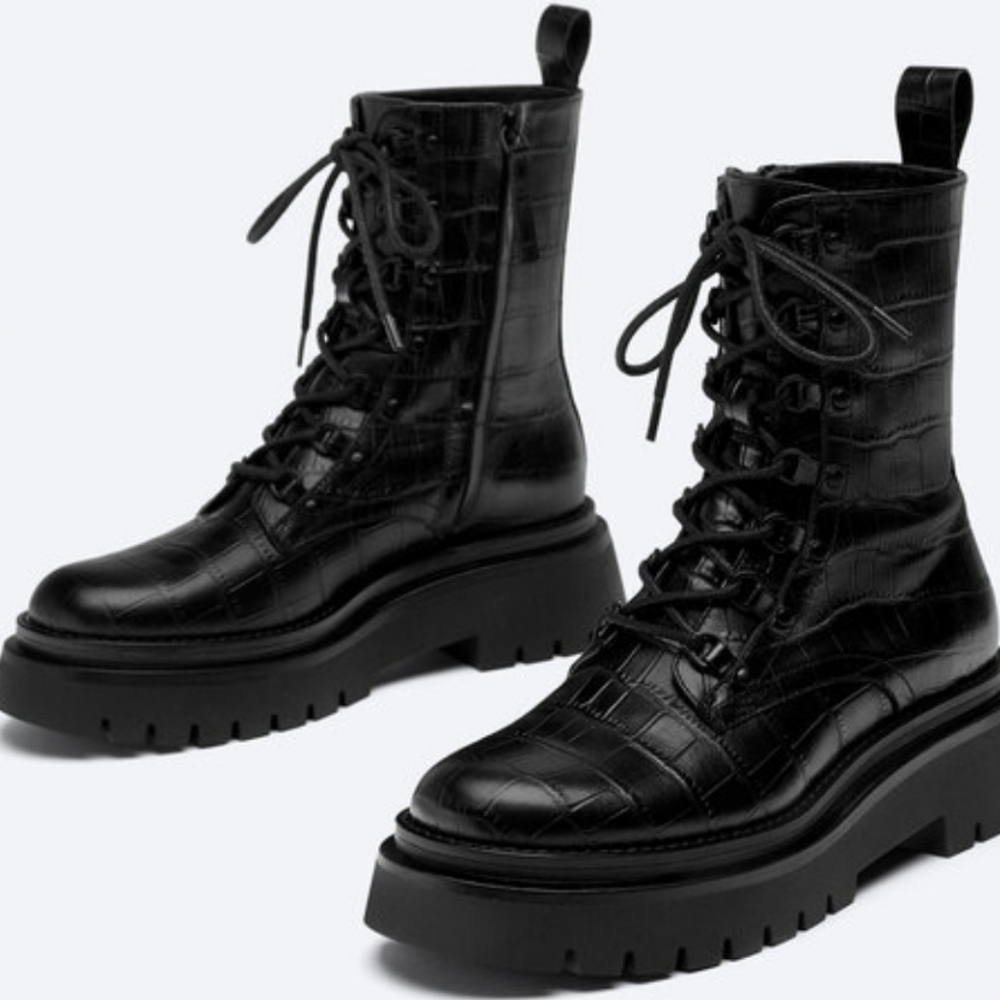 UTERQUE TRACK PRINT LACE-UP ANKLE BOOTS